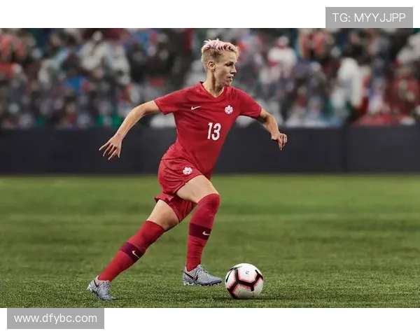 聚焦顶级足球运动员成长历程与竞技风采全景深度解析魅力呈现纪实