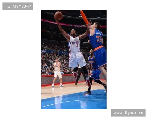 纽约尼克斯力克强敌迎战新赛季挑战 球队备战势头迅猛展现不凡实力