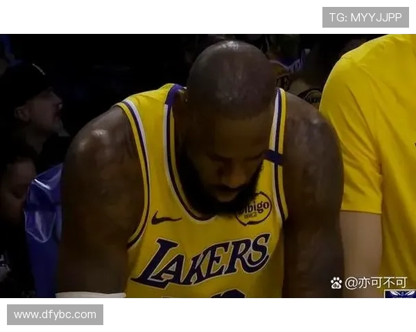 2018年12月16日湖人对阵黄蜂精彩比赛录像回放及赛后分析