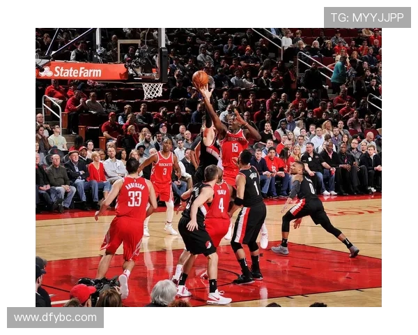 休斯敦火箭队与鹈鹕展开激烈对决谁能在NBA赛场上笑到最后