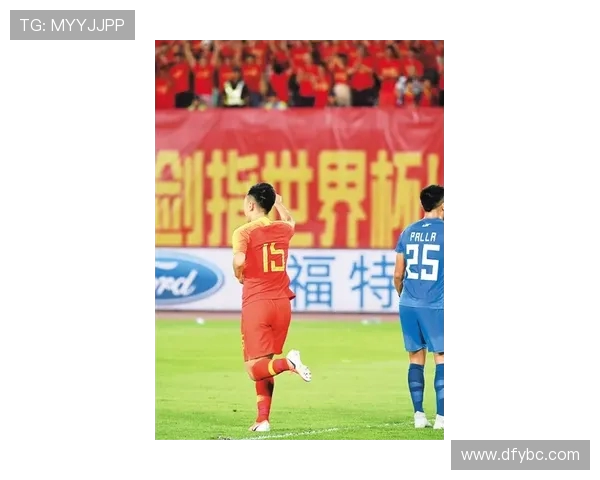 克罗地亚与阿根廷激战正酣双方拼搏展现足球魅力与激情